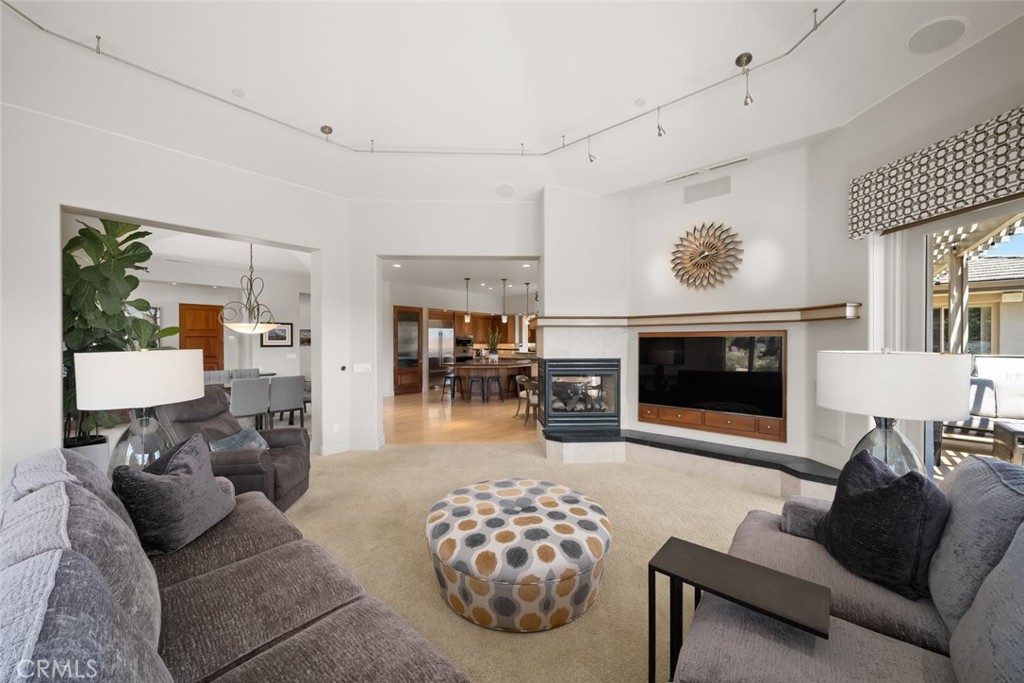 940 Pasatiempo Drive