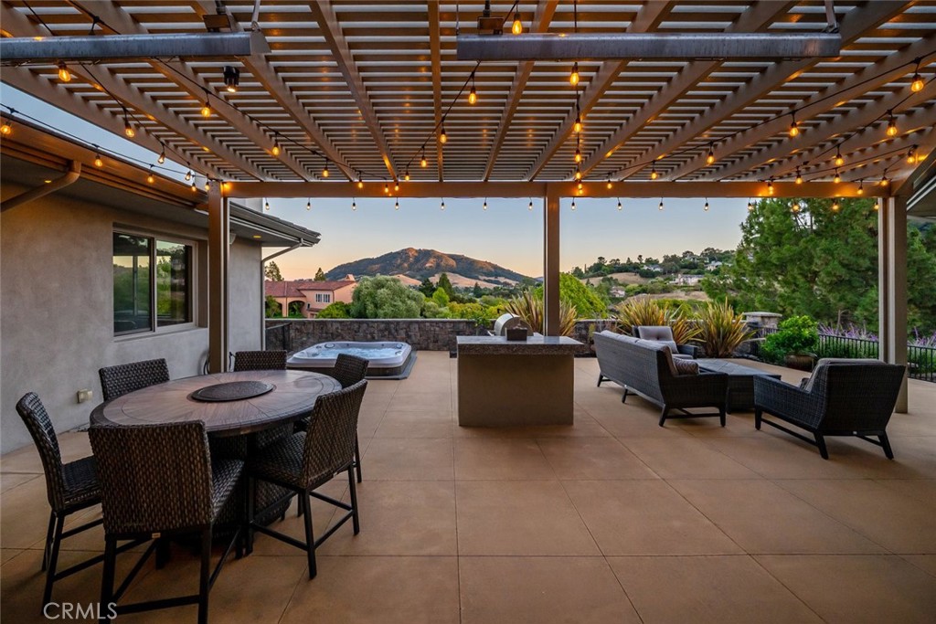 940 Pasatiempo Drive