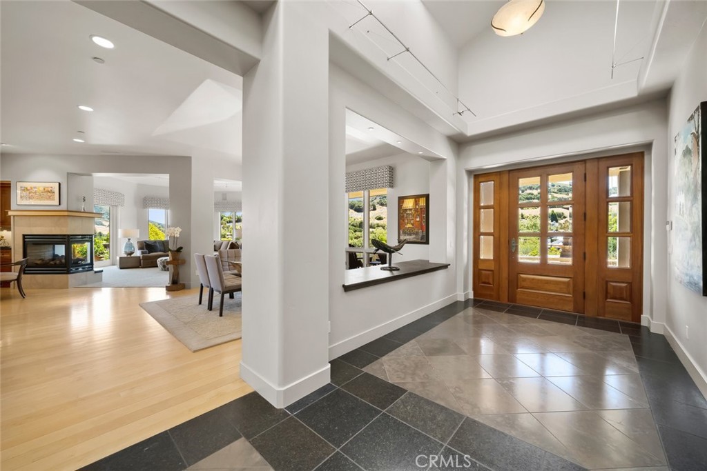 940 Pasatiempo Drive