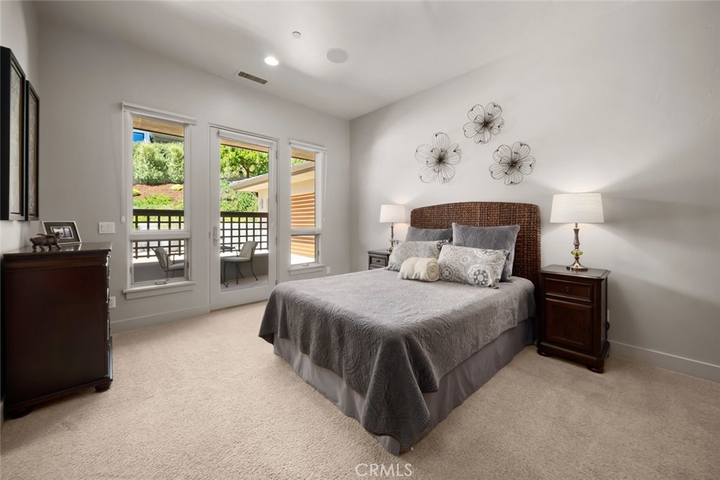 940 Pasatiempo Drive