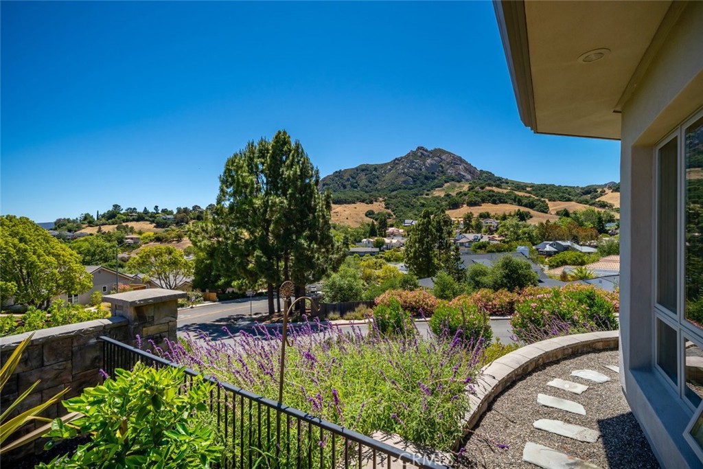 940 Pasatiempo Drive