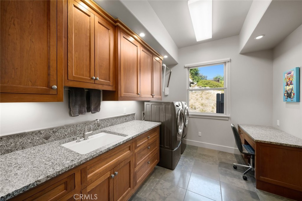 940 Pasatiempo Drive