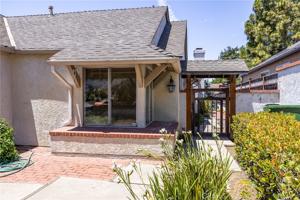 1272 Descanso Street