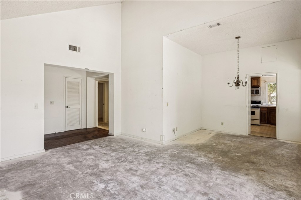 1272 Descanso Street