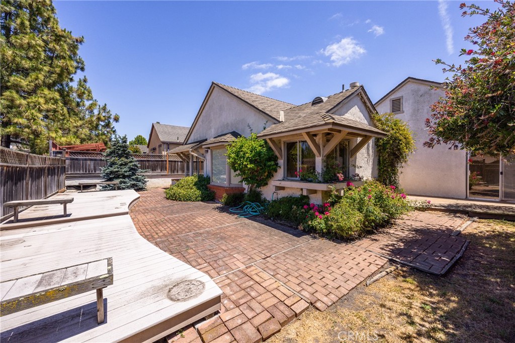 1272 Descanso Street