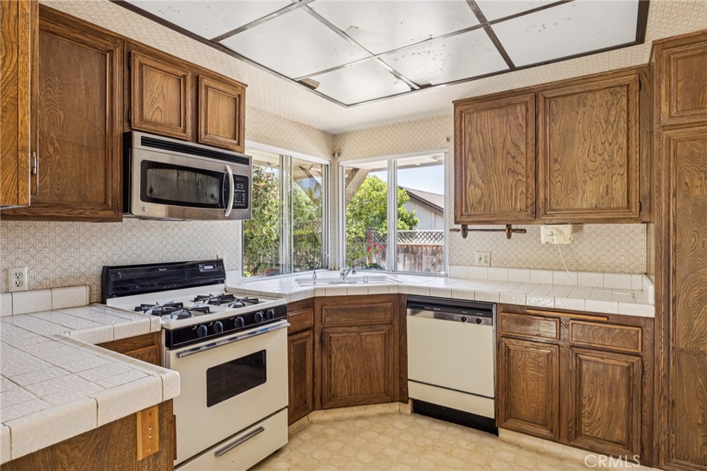 1272 Descanso Street