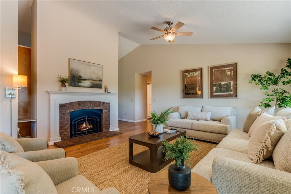 12405 Santa Ana