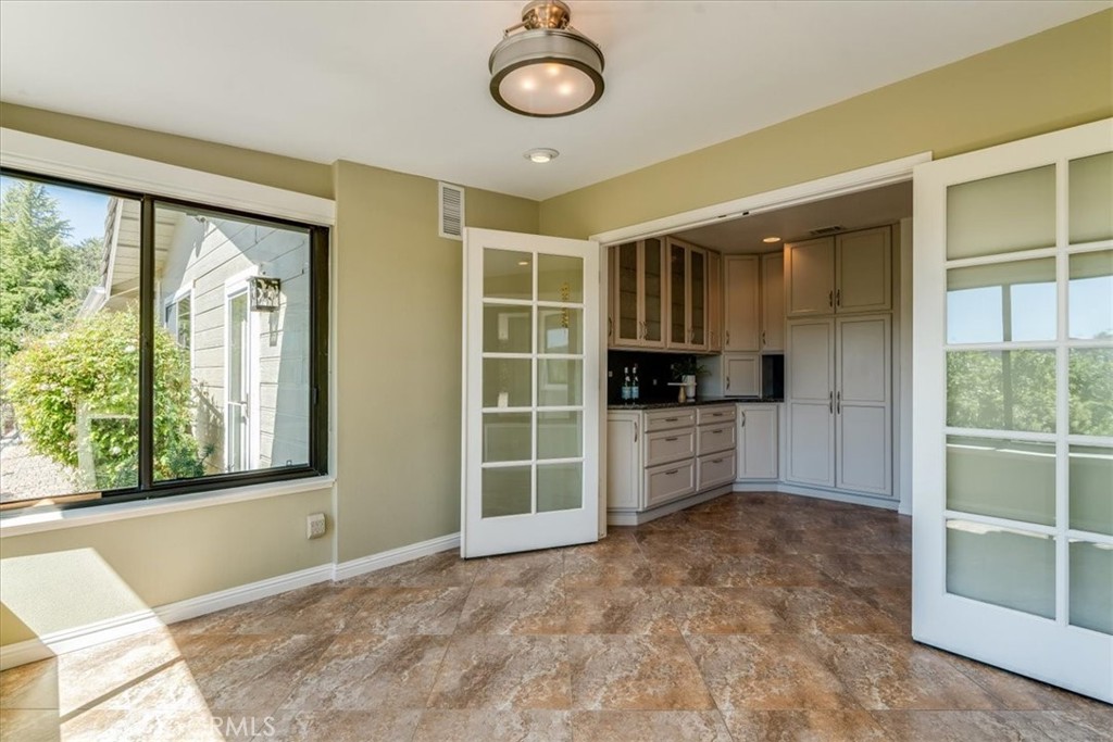 12405 Santa Ana