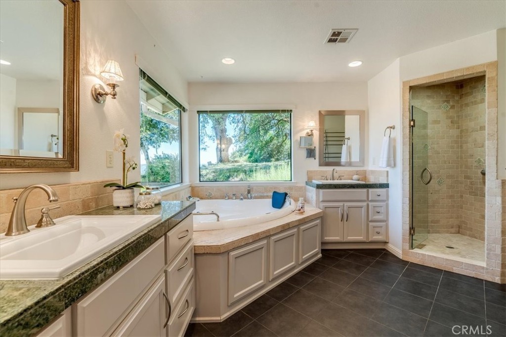 12405 Santa Ana