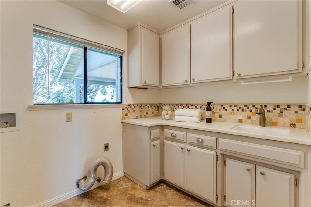 12405 Santa Ana