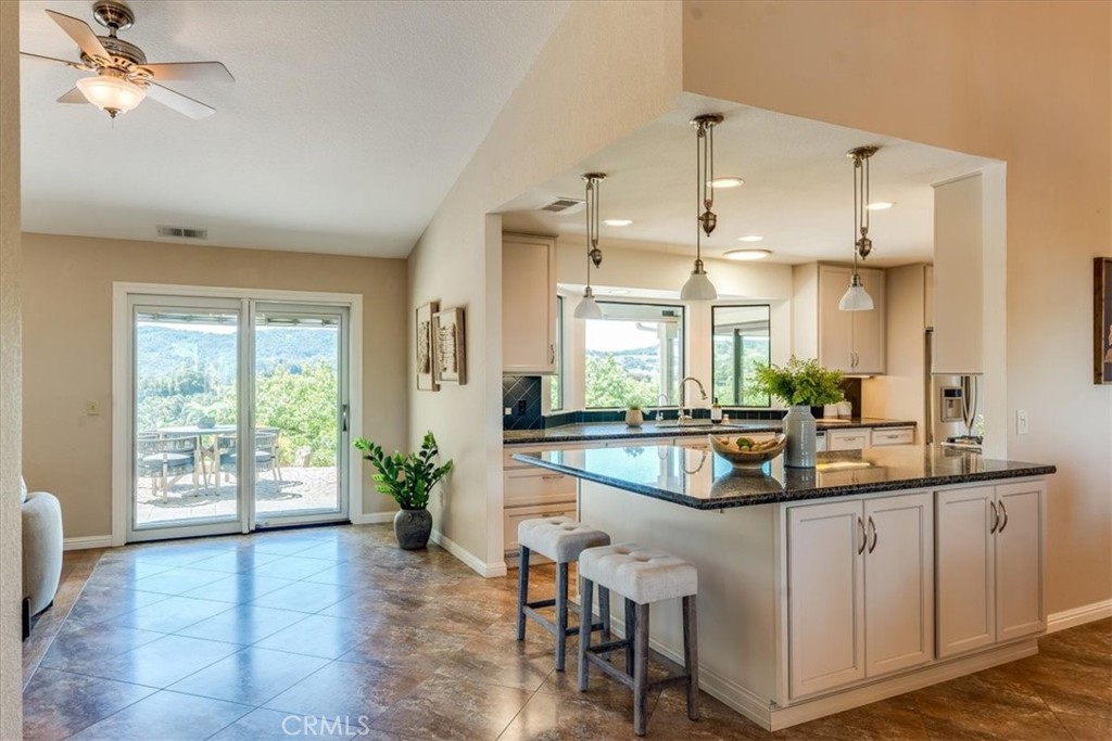 12405 Santa Ana