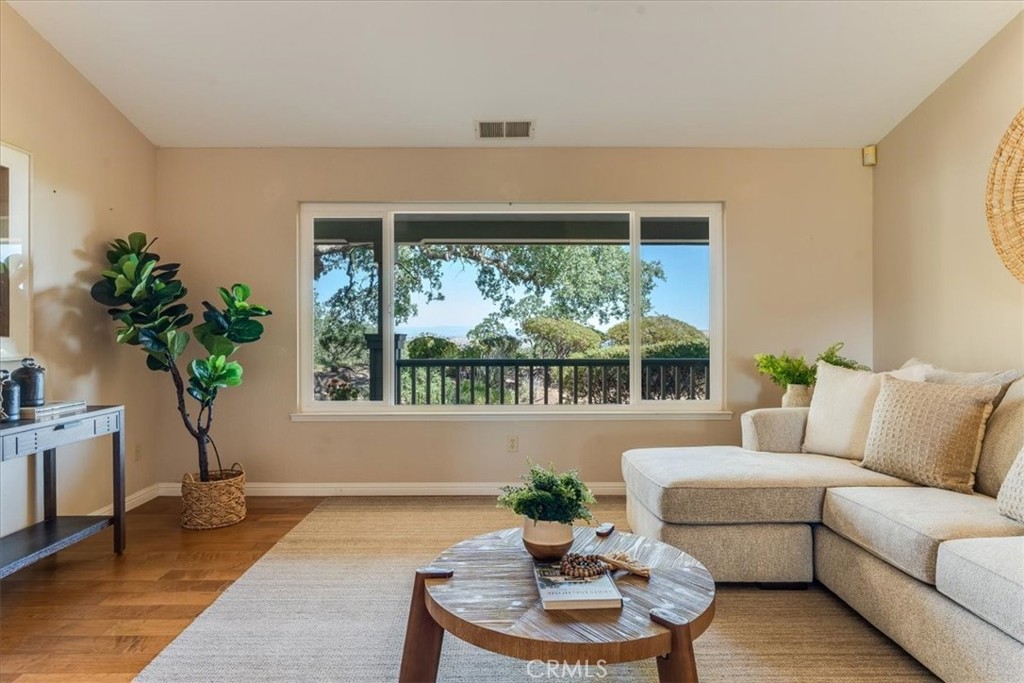 12405 Santa Ana