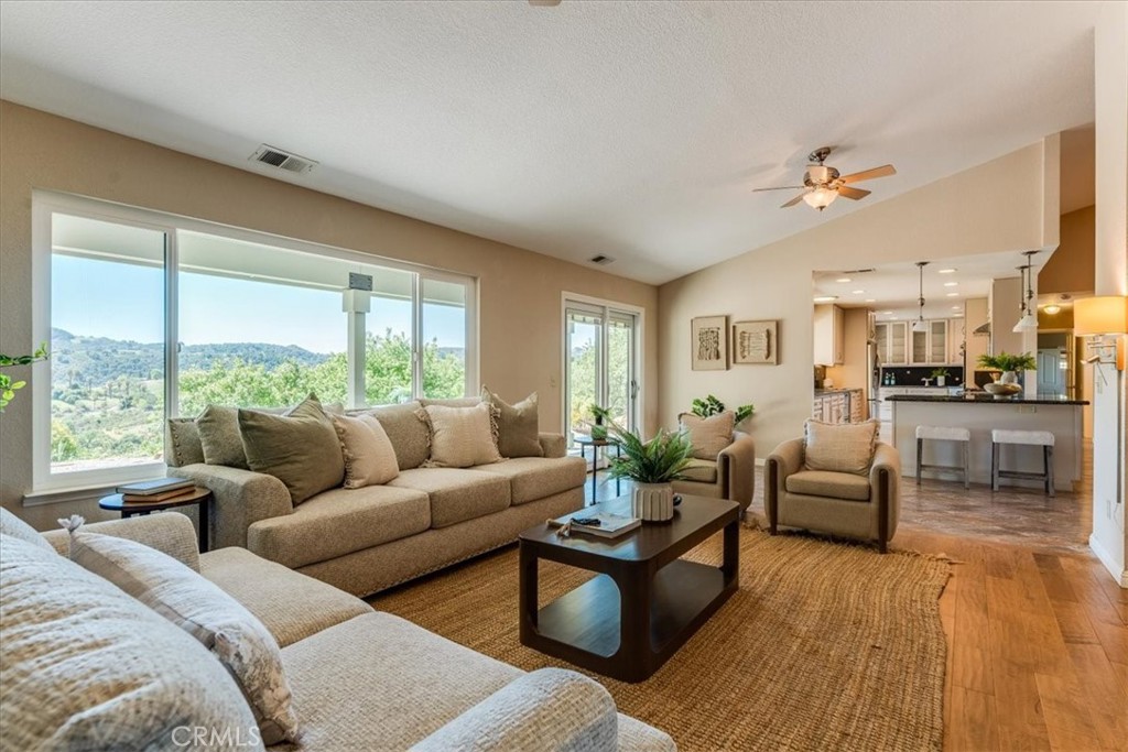 12405 Santa Ana