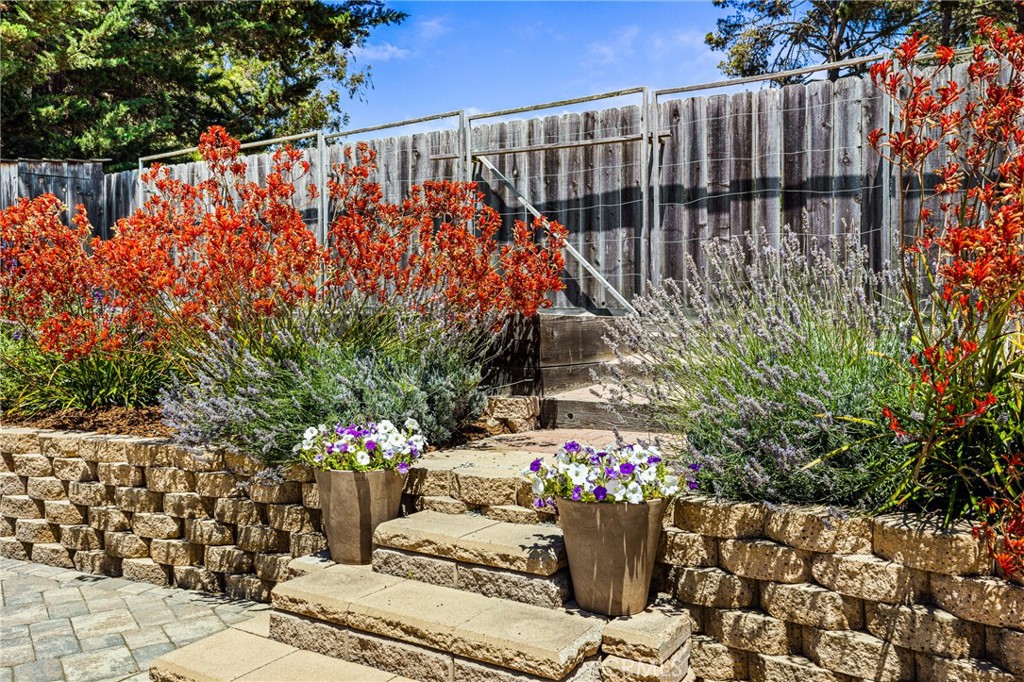 421 Golden West Place