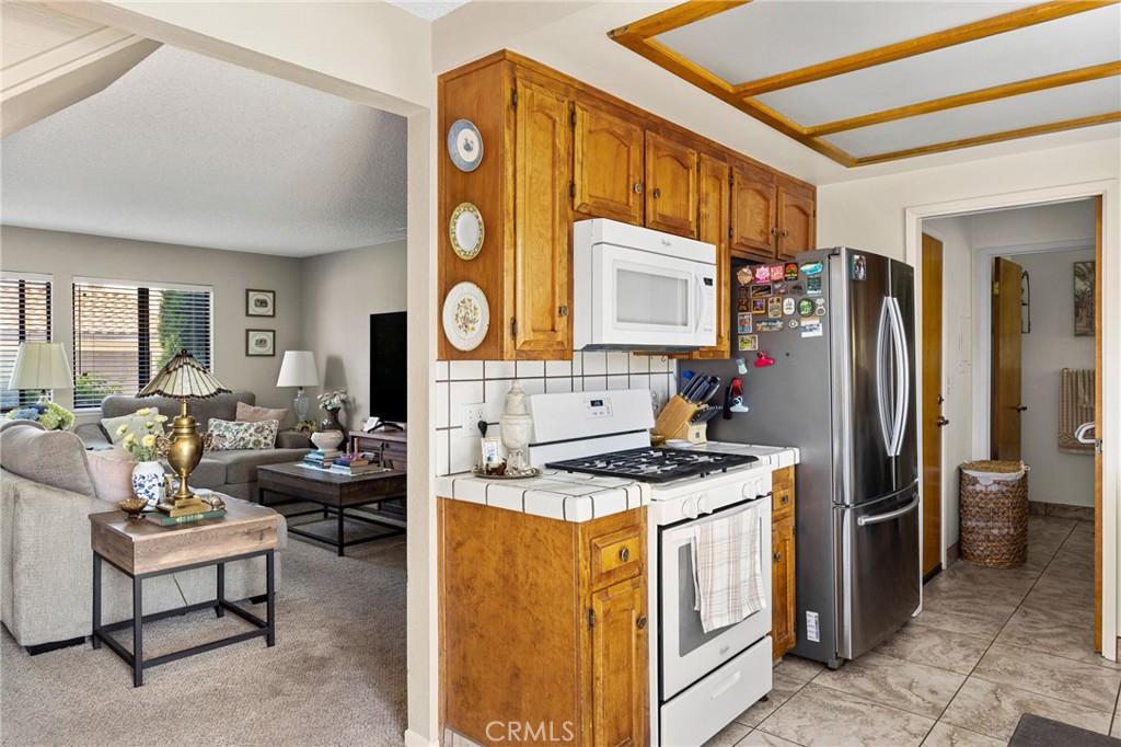 1095 Grieb Drive