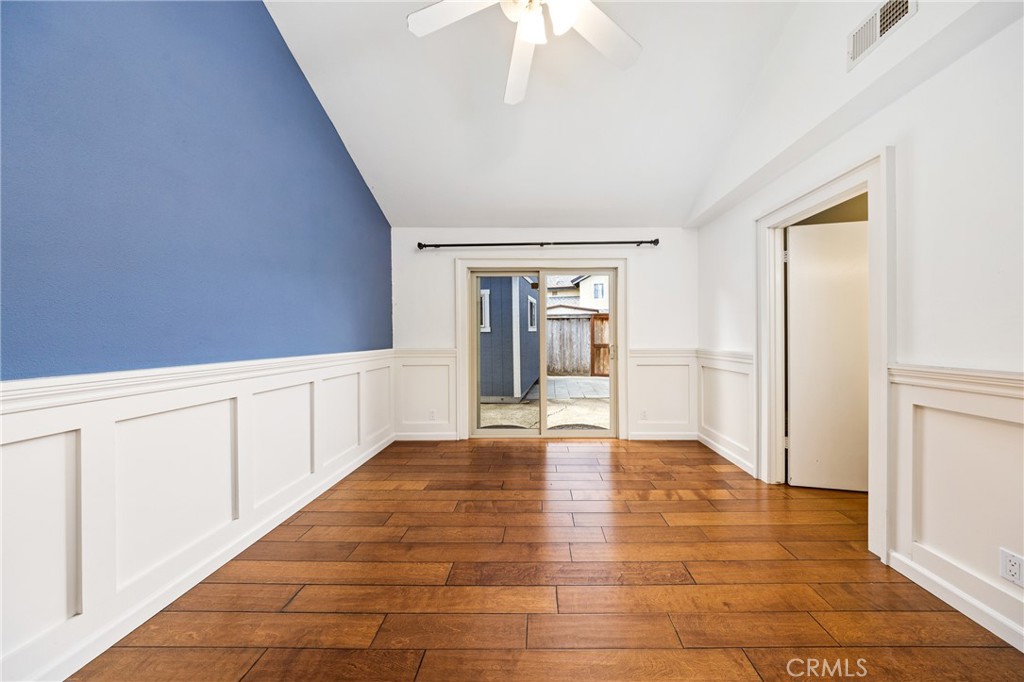833 Escuela Court