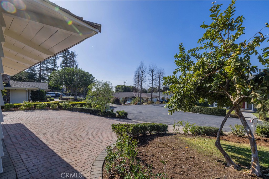 4712 Yorba Lane