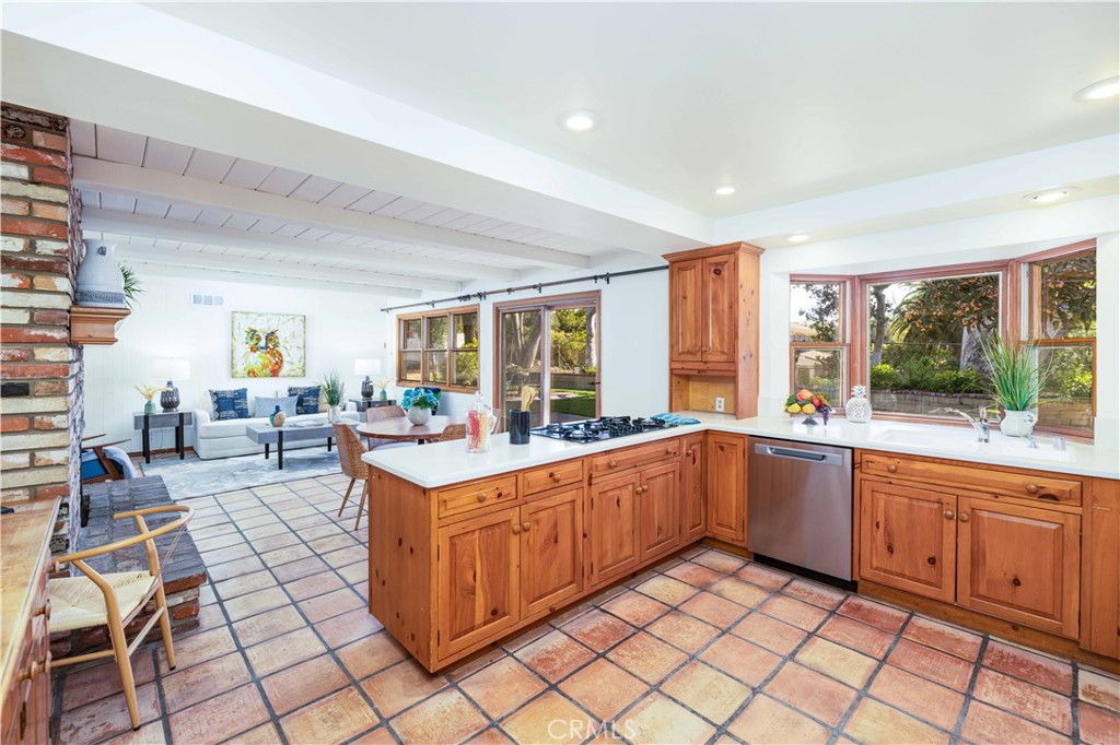 4712 Yorba Lane