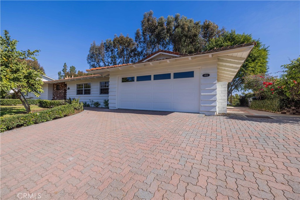 4712 Yorba Lane