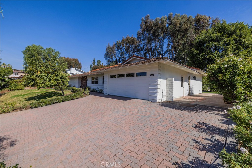 4712 Yorba Lane