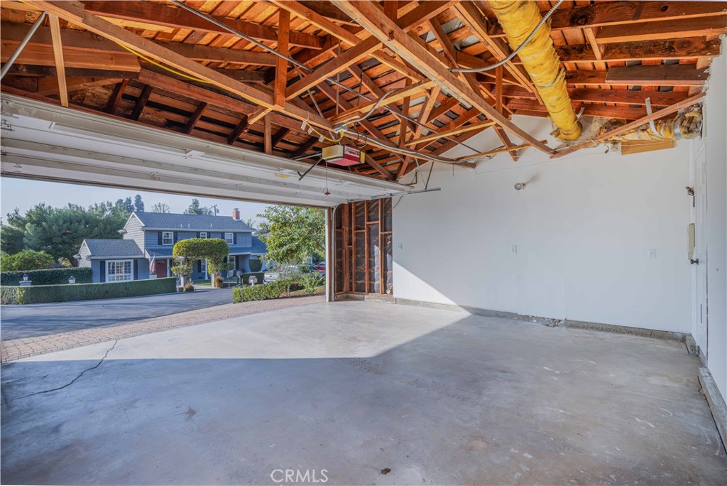 4712 Yorba Lane