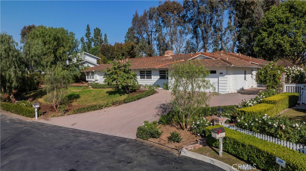 4712 Yorba Lane