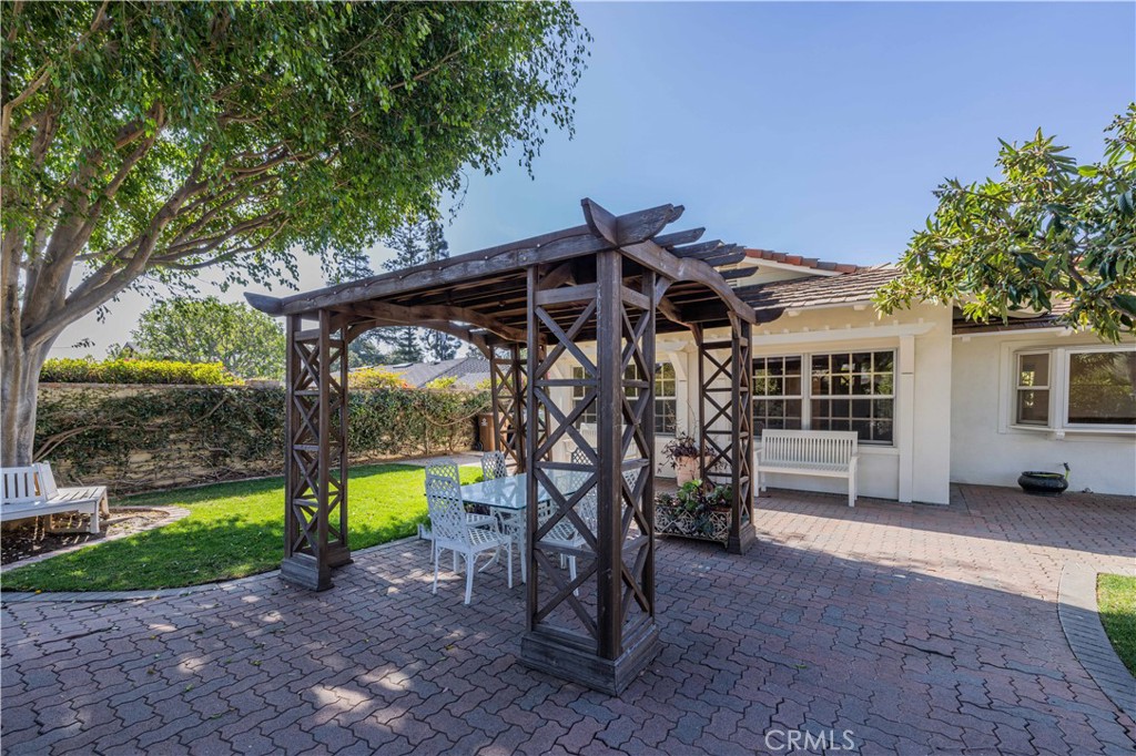 4712 Yorba Lane