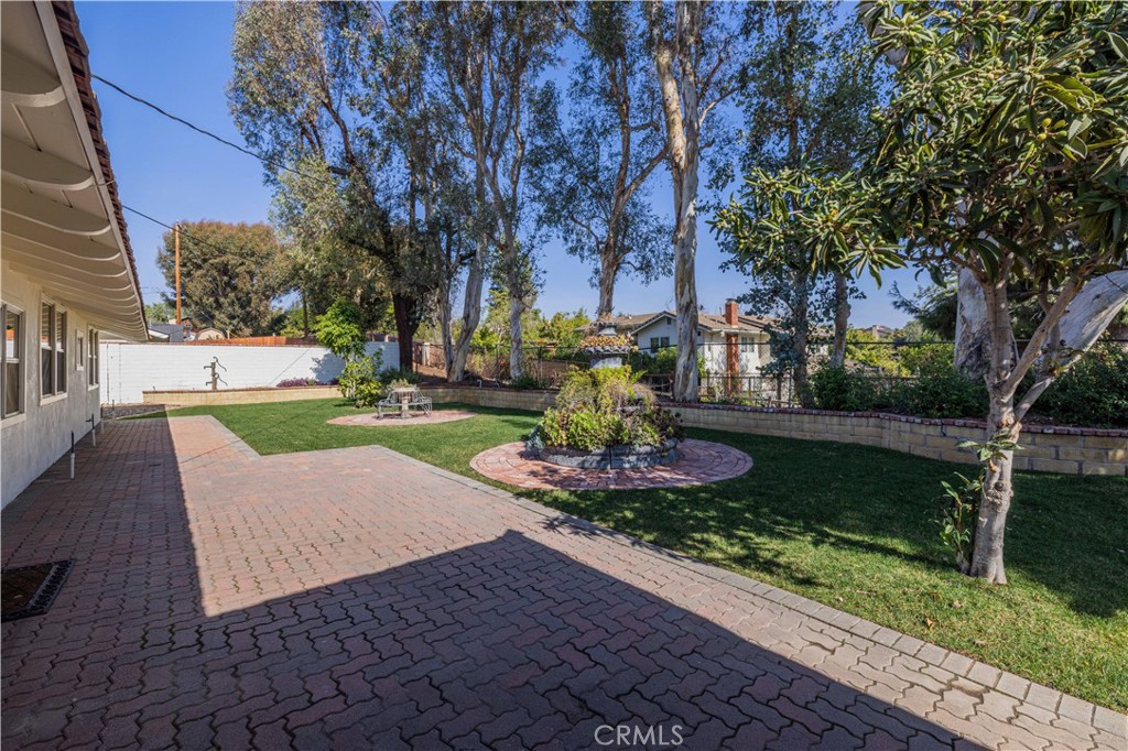4712 Yorba Lane