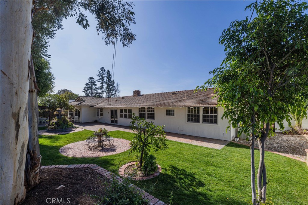 4712 Yorba Lane