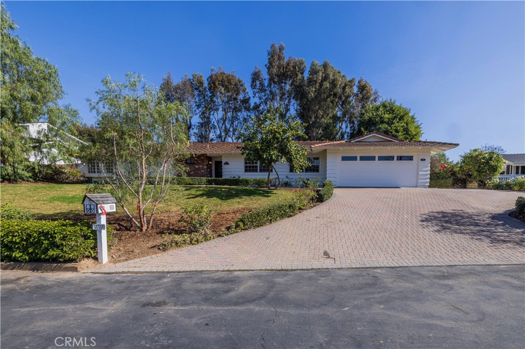 4712 Yorba Lane