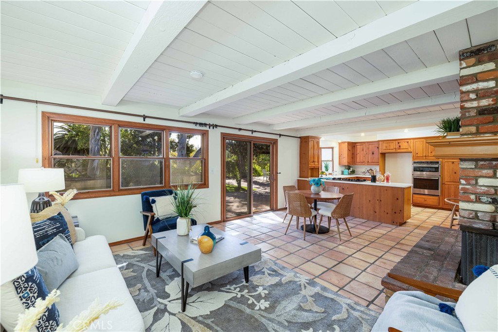 4712 Yorba Lane