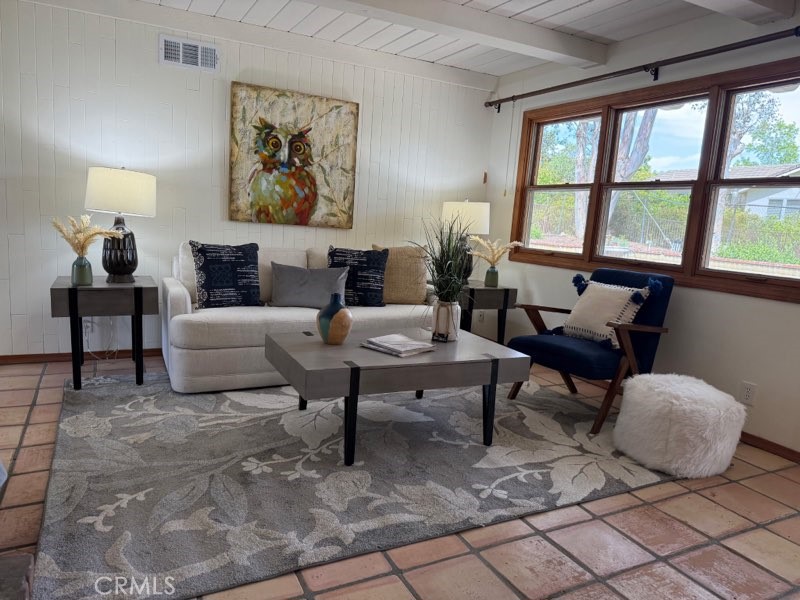 4712 Yorba Lane