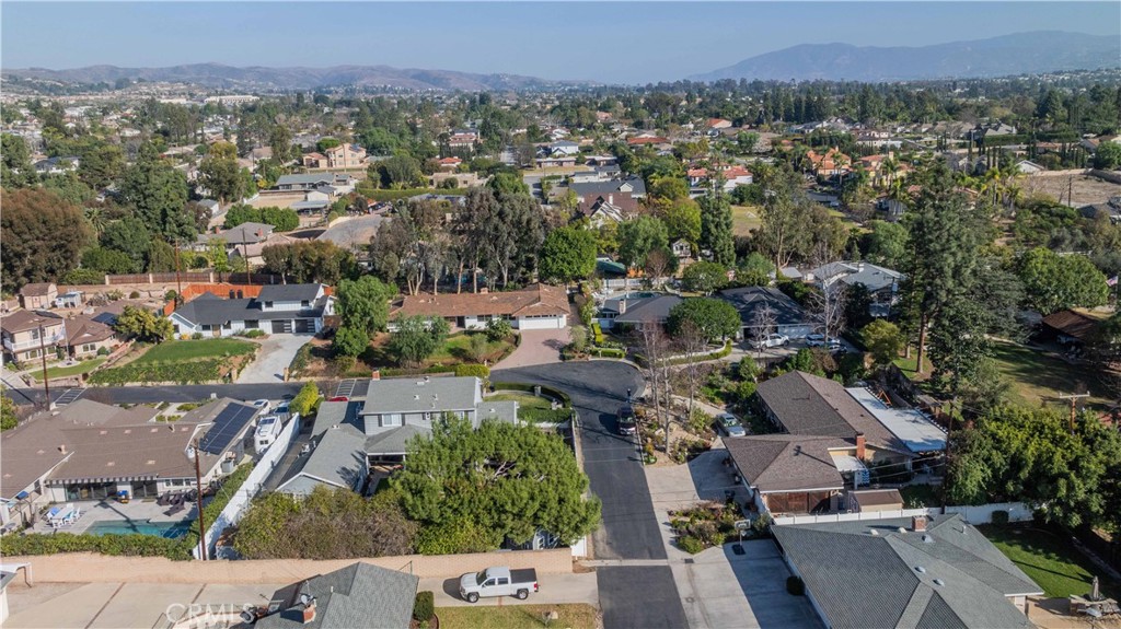 4712 Yorba Lane