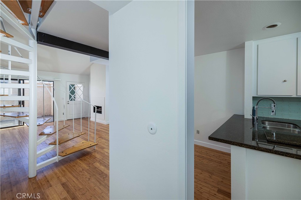 2900 Madison Avenue D16