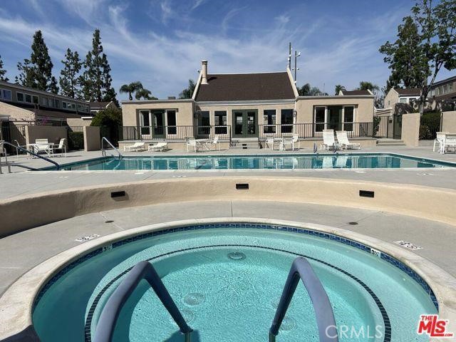 2900 Madison Avenue D16