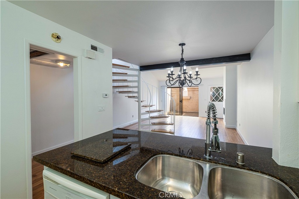 2900 Madison Avenue D16