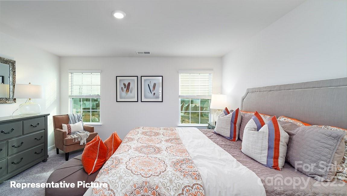 1278 37th Avenue Lane NE