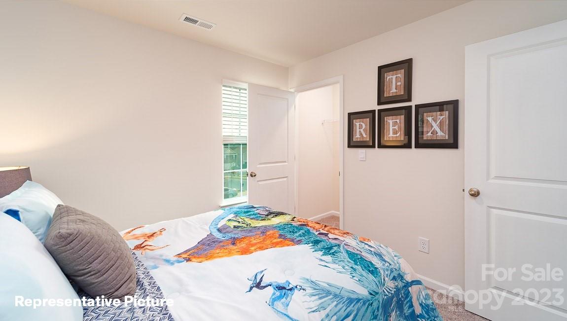 1278 37th Avenue Lane NE