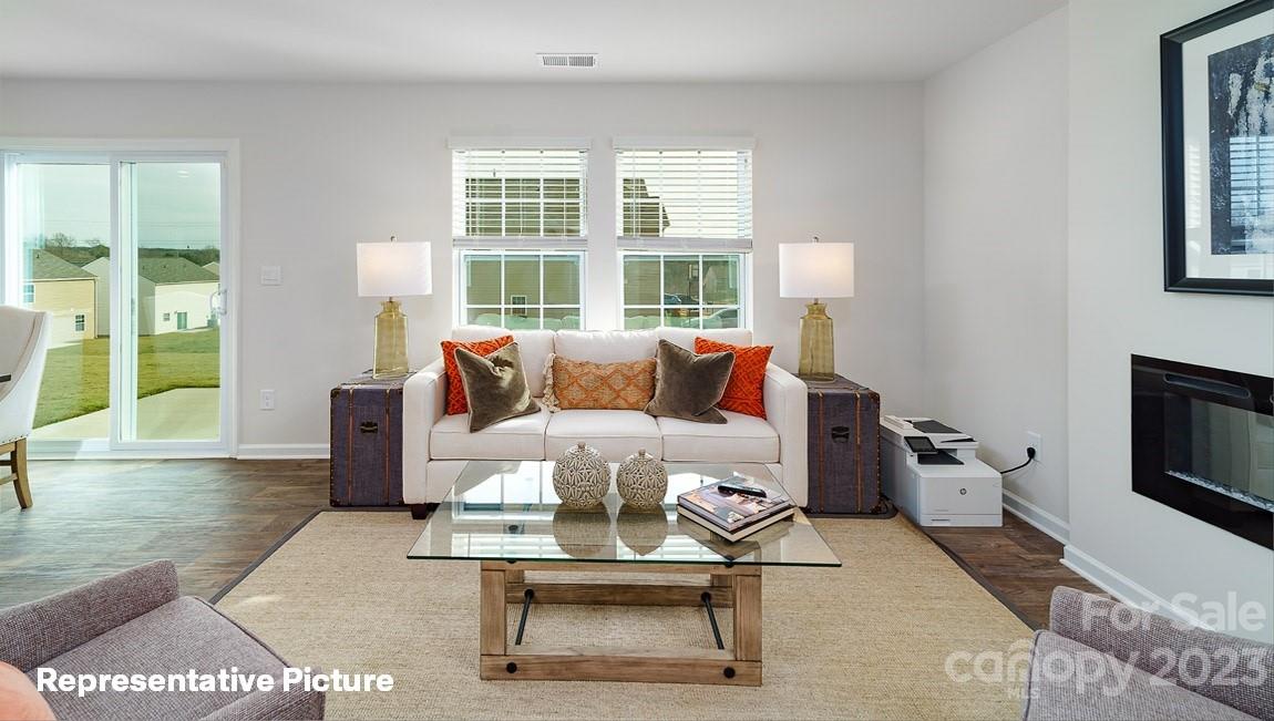 1278 37th Avenue Lane NE