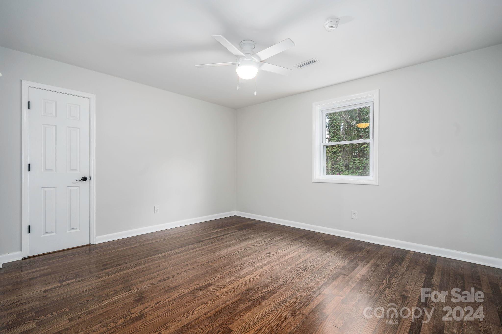 1523 10th Street Place NW