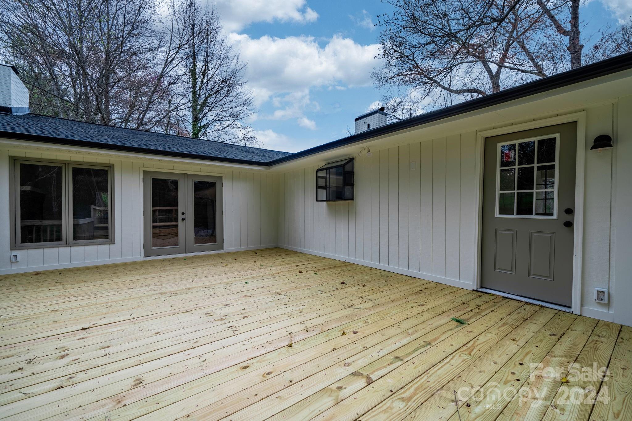 1523 10th Street Place NW