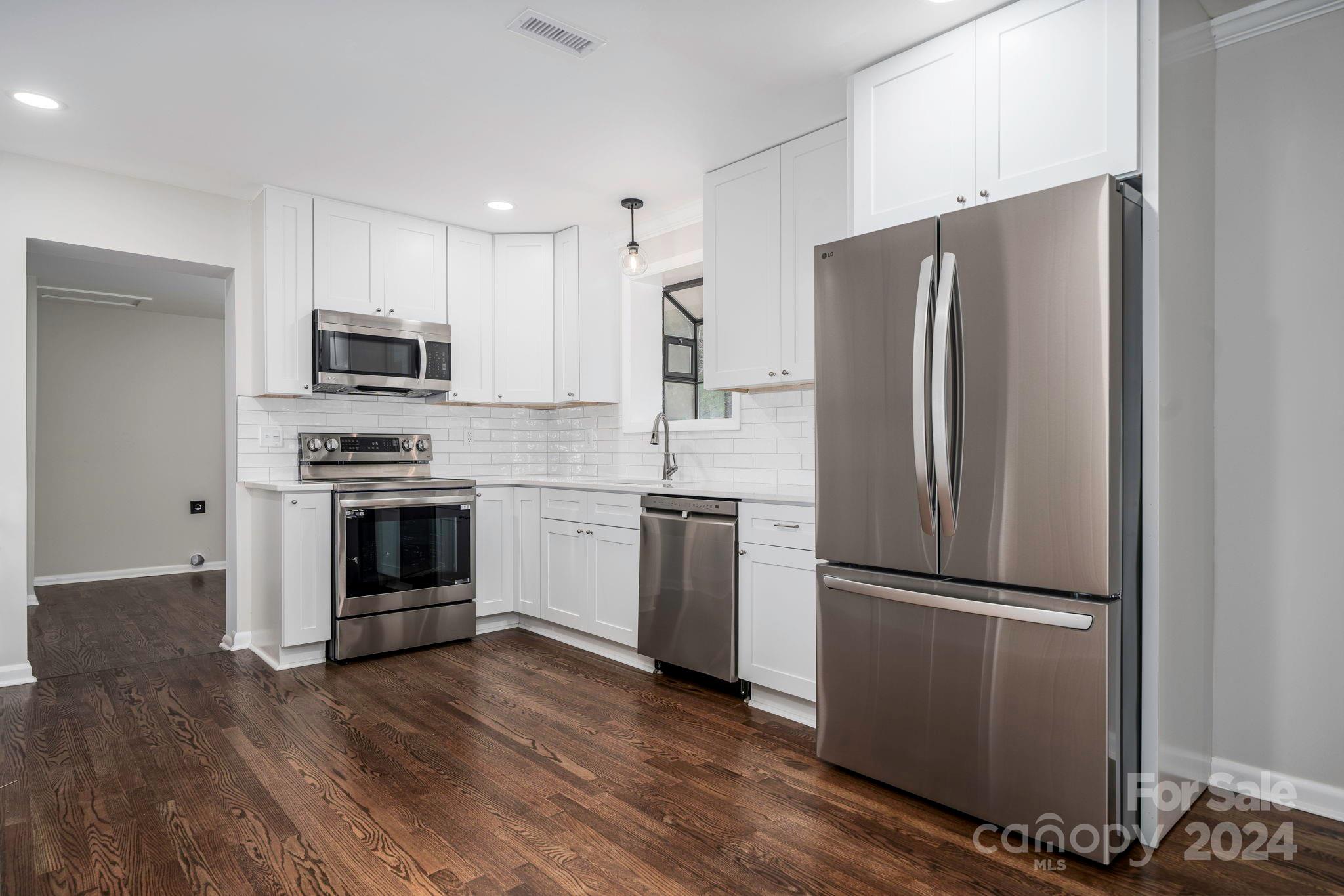 1523 10th Street Place NW