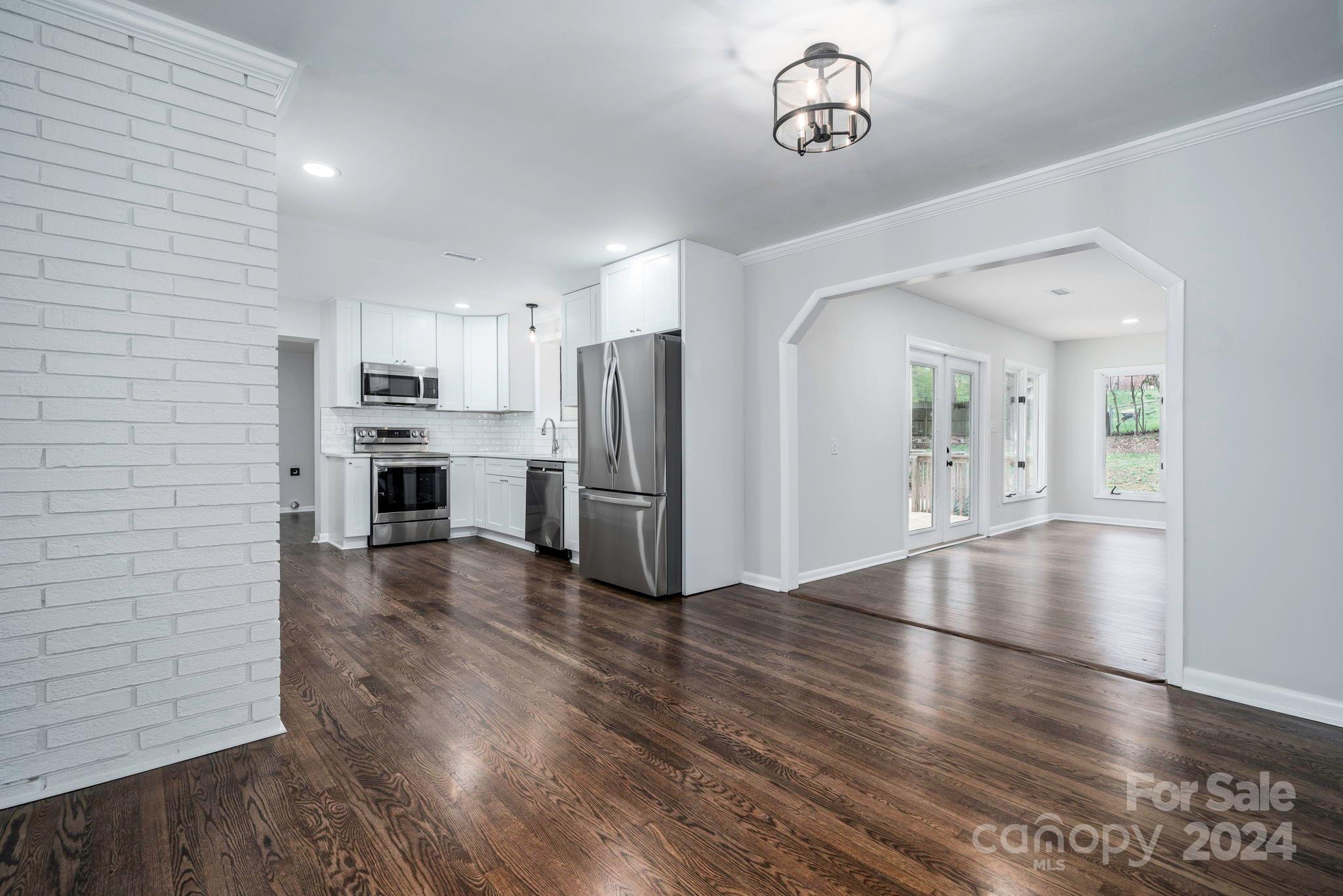 1523 10th Street Place NW