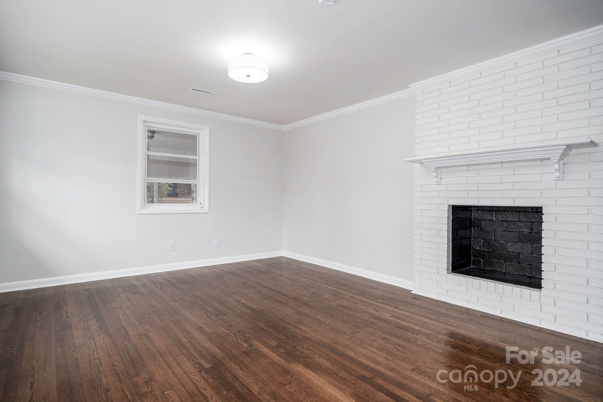 1523 10th Street Place NW