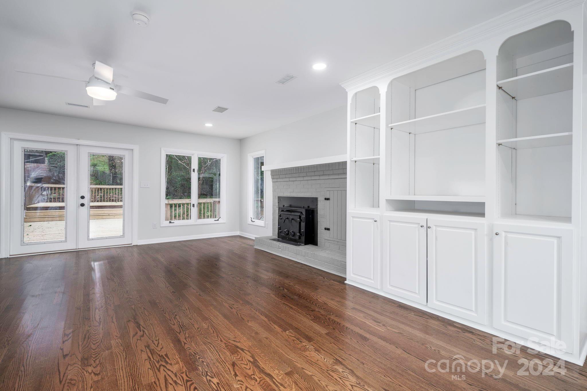 1523 10th Street Place NW