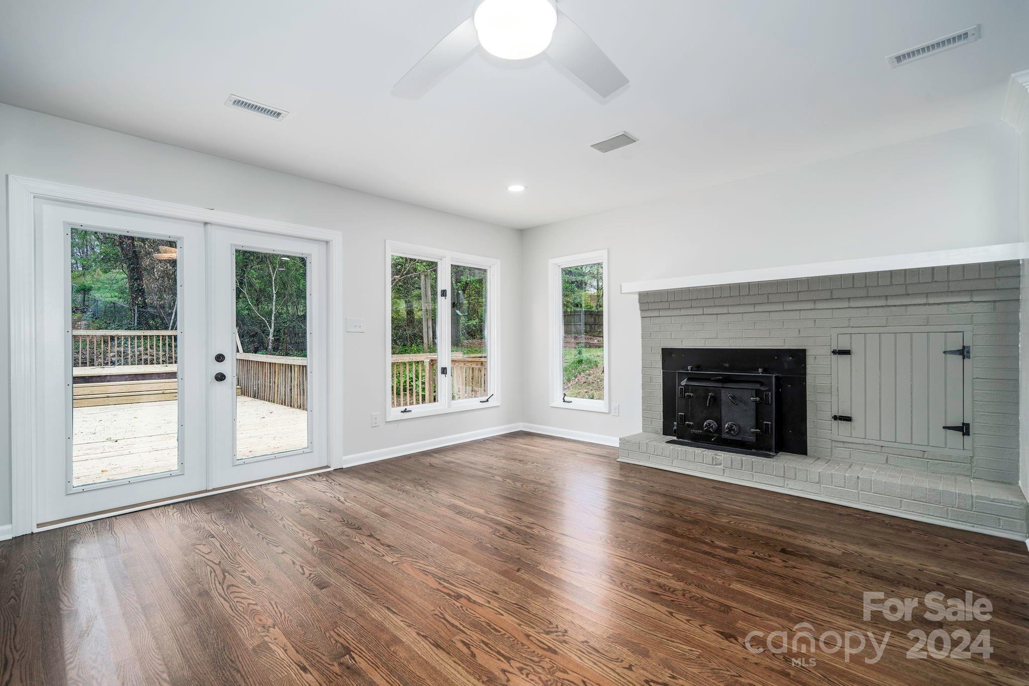 1523 10th Street Place NW