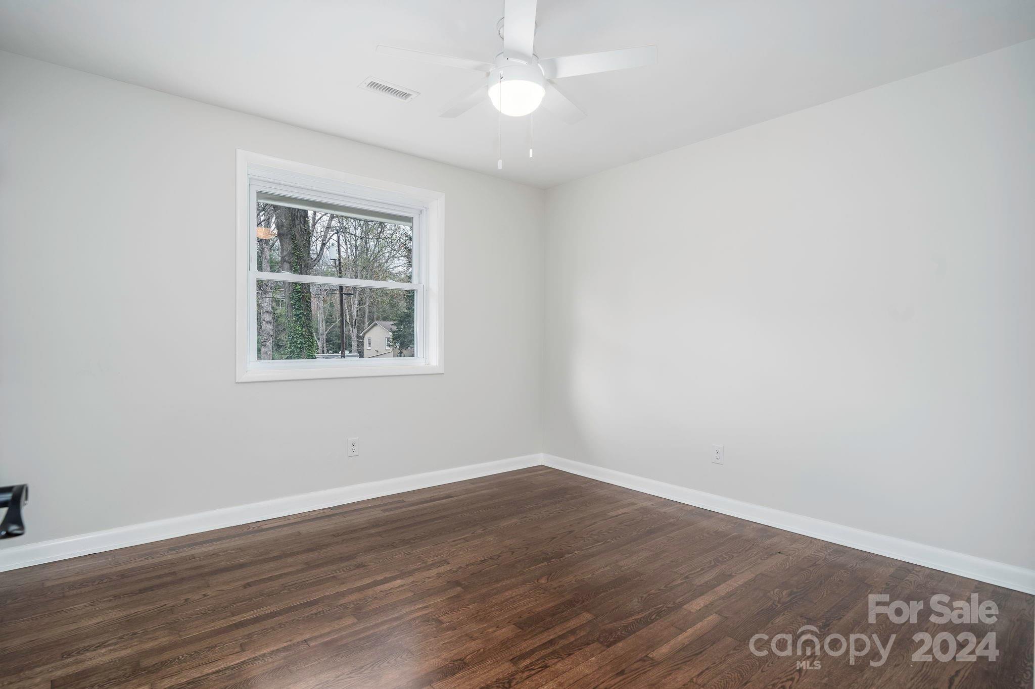 1523 10th Street Place NW