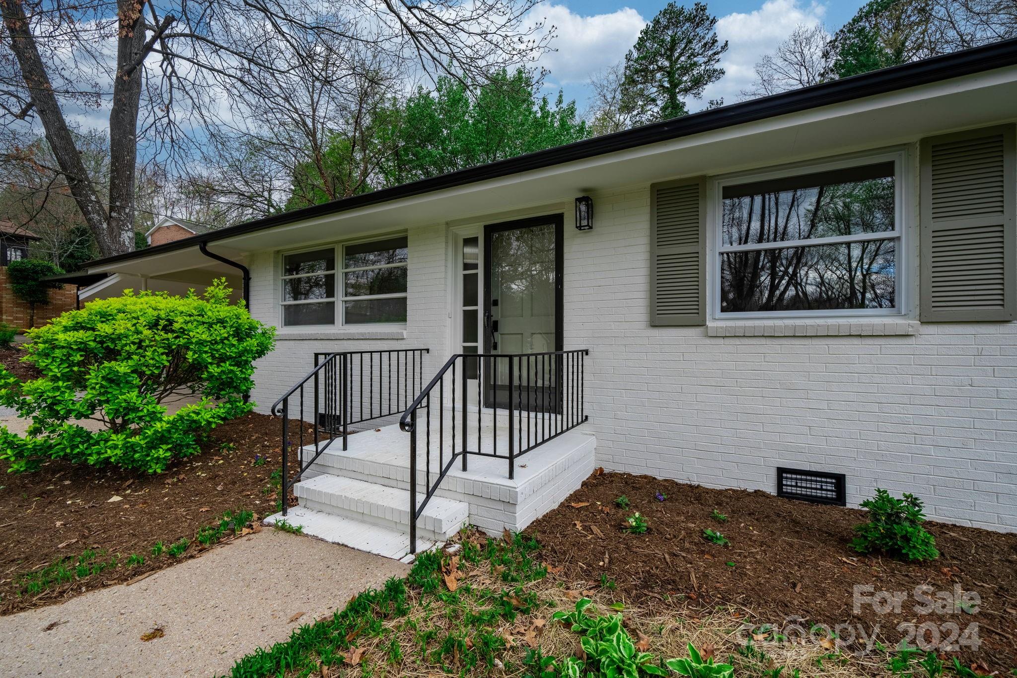 1523 10th Street Place NW