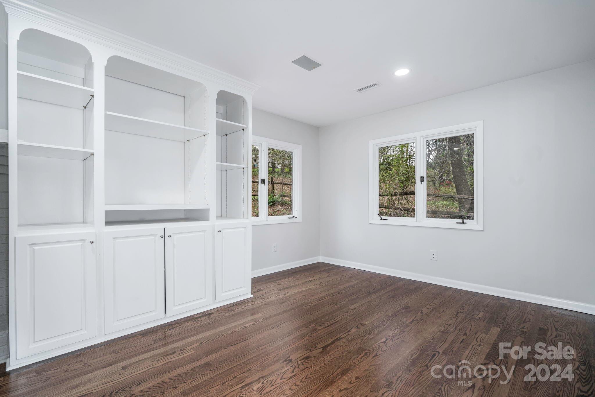 1523 10th Street Place NW