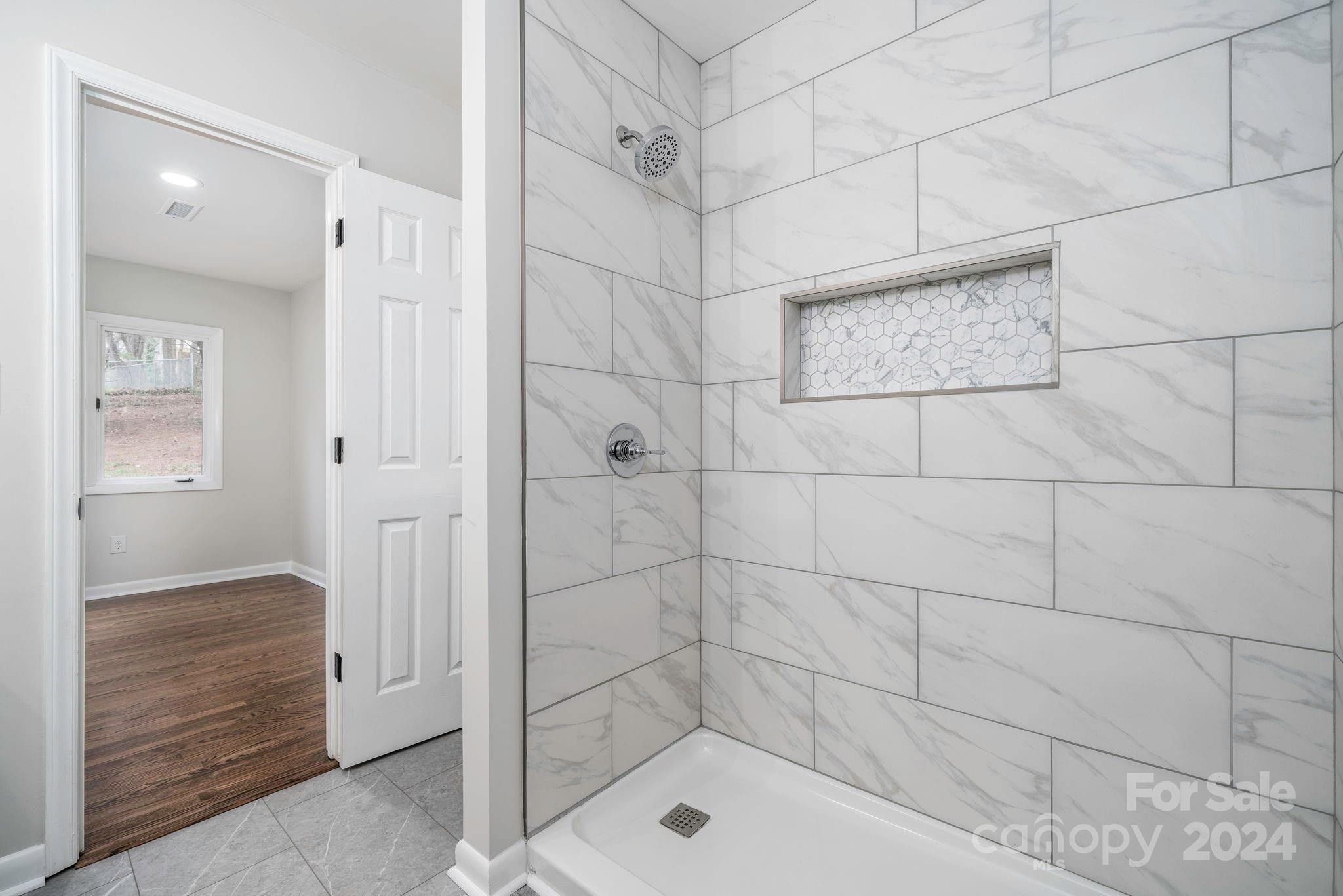 1523 10th Street Place NW